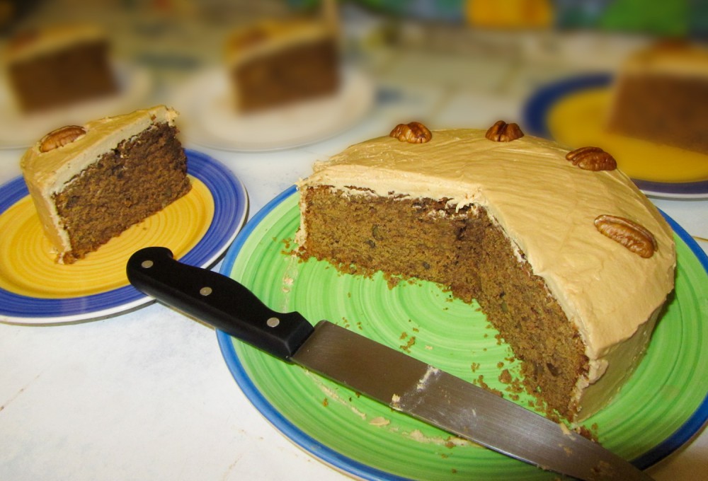 Coffee and walnut cake - cut