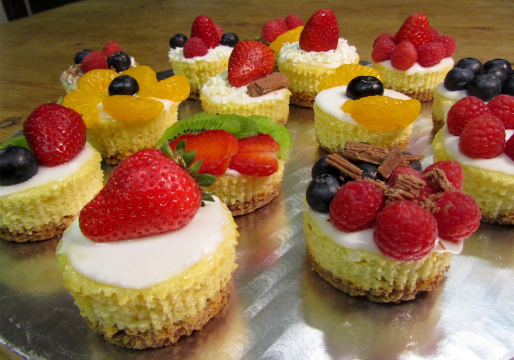 Mini summer fruit cheesecakes